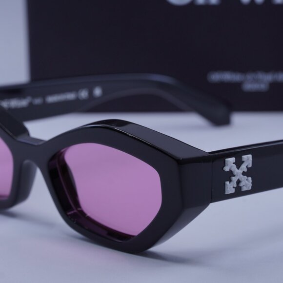 Off-White OERI144 HILO 1030 Cat Eye Sunglasses – Black/Pink display picture 1
